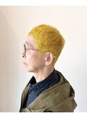 短髪ショートのイエローカラー