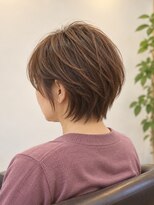 aptas 青山/表参道 白髪染め/白髪ぼかしハイライト/ボリュームアップエクステ&nbsp;表参道/青山/柔らかブラウンの丸みショート