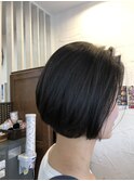 ショートボブ