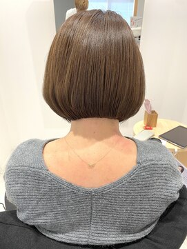 リノア 鵠沼海岸(LINOA) ぱつっとボブ