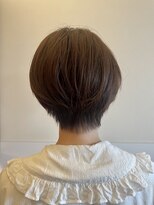 ヘアーウニール(Hair Unir)&nbsp;ハンドドライで簡単スタイリング　バング長めのショートスタイル