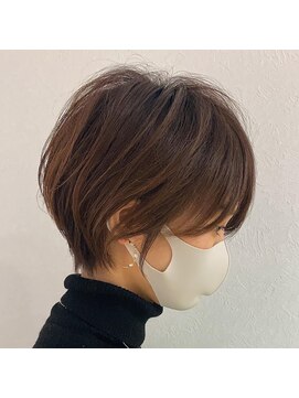 ロンド クラン 岡崎(Lond Clan) 20代30代ひし形クビレ耳掛け束感小顔スウィングショート