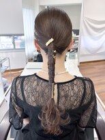 オウン(AUN)&nbsp;タイトポニー