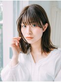 鎖骨×くびれロブセミロング