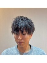 ジェントル(GENTLE)&nbsp;質感で遊びを作るツイストスパイラルパーマ マッシュ