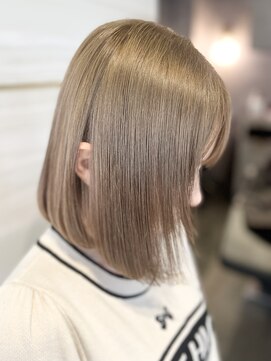 エルバイラビス 大宮(elu by lovis) 《chihina》ミルクティーベージュ/ブリーチカラー/韓国/大宮