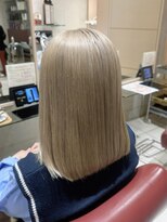 エム インターナショナル 春日部本店(EMU international)&nbsp;透け感ブロンドで美肌見えヘア