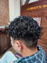 ラボーテイサミヘアーイースト(La.beaut'e ISAMI HAIR EAST) スパイキーショート/ブルーブラック/フェザーパーマ