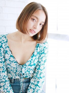 ナル 白山神社参道通り店(nalu) センターパートの切りっぱなしボブ