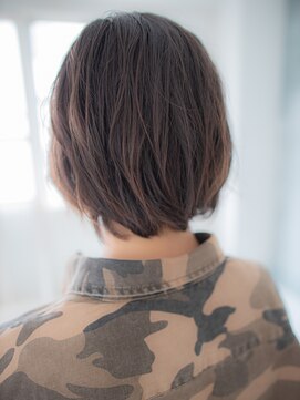 ヘアアンドリラクゼーション シャッセ(Hair&Relaxation SASE) クールなショートボブ