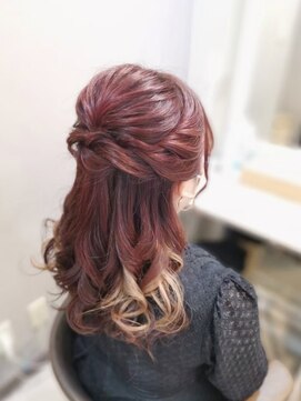 ヘアセットサロン ミント(Hair set salon MINT) ねじりハーフアップ