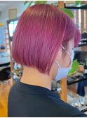 大人可愛いストレートピンクアッシュブリーチ伸ばしかけ
