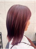 ピンクベージュカラー 艶感 外ハネ ミディアム ストレート