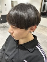 ヒュイル バイ ニアウ(Hwyl by Niau) メンズシースルーマッシュスパイラルパーマニュアンスパーマ眉毛