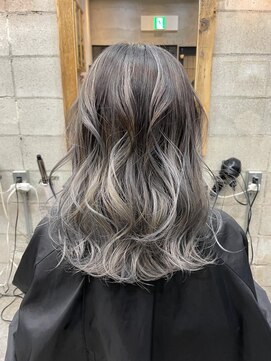 アルカナ 明治神宮前原宿(ARCANA) グレーベージュ レイヤーロング 前髪パーマ アッシュブラック