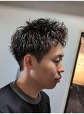 スパイキーショートツーブロ刈り上げ短髪