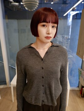 オーオシカシカスペース(OOO YY Space) ワインレッドカラー×ワイドバングボブ