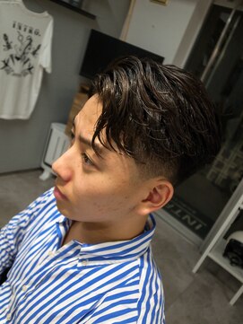 イントロバイフィーネ 渋谷(INTRO . by Fi-Ne) テーパーフェード×ラルフカール