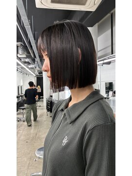 ピア ヤクイン(Pia Yakuin) 斉藤指名 パツっとボブ