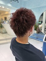 アミティ(AMITY) スパイキーショートカット×レッドカラー