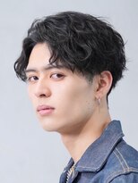 フィフス 大分(fifth)&nbsp;大分シャドウパーマメンズカットラウンドマッシュセンターパート
