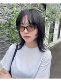 ハッシュカットヘアとボルドーカラー