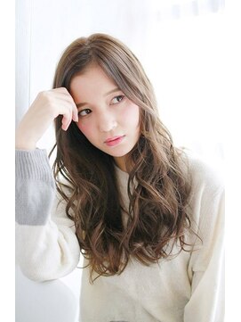 プティルカ(PutiLuca D.C.) 透け感たっぷりミックスグレージュカール