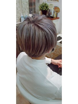 ミエル ヘア 新宿(miel hair) シルバーグレー