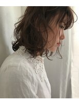 ニュアンスパーマ　ミディアムボブ