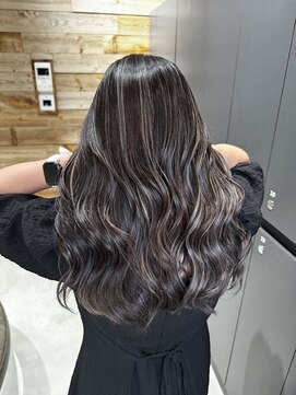 ベイショア(Bay Shore NY) グレージュハイライト細めハイライトマロンベージュくすみ