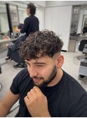 【GROOMER/S 丸山】 スペインカール フェード スタイル