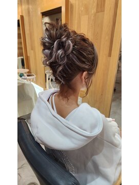 キレイコムデュース(Deuce) おだんごヘア