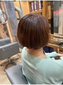 ステップボーンカットカットボブショートハイライト白髪ぼかし