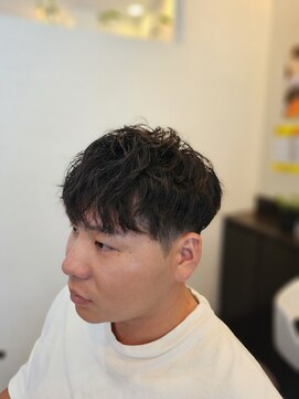 レオンプラス 具志川店(LEON plus+) 緩めのスパイラルパーマ