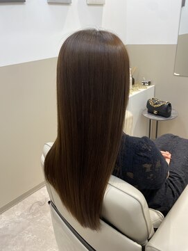 シュヴーブリヤン(cheveux brillants) 【後ろ姿で惹きつける】見とれるほどの艶ロング