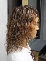 アンサー 渋谷(ANSWER)&nbsp;波巻きツイストスパイラル縦落ちパーマサーフカール