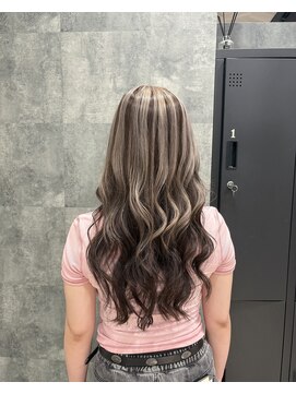 ヘアサロン リボーン(Hair salon Reborn) HANAのYURI風デザインカラー