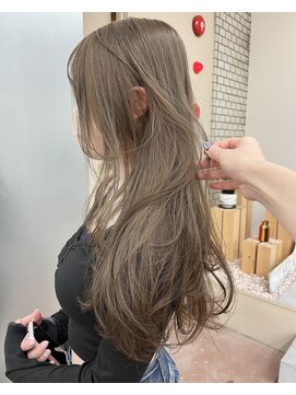 パークレーン アイス イヴェン(park lane ICI yeven) ブリーチなし ミルクティーベージュ 秋くすみオリーブ/akari