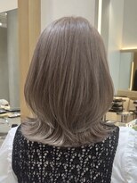 ソワネ 表参道(soigne) 表参道酸性ストレートミディアムレイヤーアッシュグレー40代