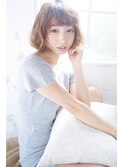 『celiloスタイル』、ショートボブ、ミルキーベージュカラー