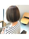 カーキ系カラー