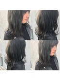 透け感ダークグレーアッシュ ゆるふわ外ハネウェーブロング