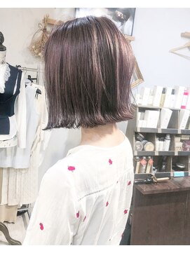 ヘアーアンドアトリエ マール(Hair&Atelier Marl) 【Marl】ラベンダーグレージュカラーの切りっぱなしボブ♪