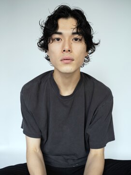 プレディカ(pledica) ウルフベースセンターパート×ニュアンスカールパーマ