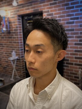 バレス 田町(BALES) [スキンフェード/ツイストスパイラル/田町]