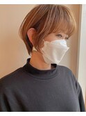 立体感のあるショートヘア