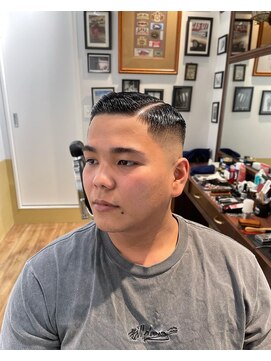 カムレイドフォーライフ(COMRADE 4 LIFE) ハードポンプ(ライン入り)   担当西村