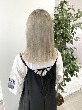 アオ(AO) 【AYAMI】ブリーチ修正ブロンドベージュ
