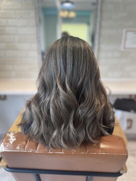 美容室 アルテモーダ グレージュカラー