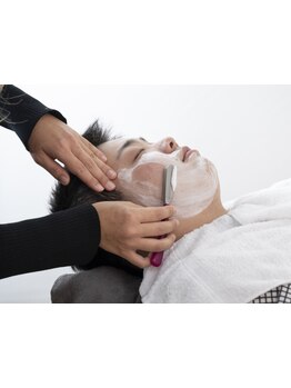 経験豊富なスタイリストが担当!メンズヘアはもちろん,髭や眉など顔全体のトータル提案による垢抜けが叶う☆